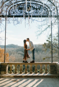 a proposal happening at cheekwood estate and gardens in nashville tn